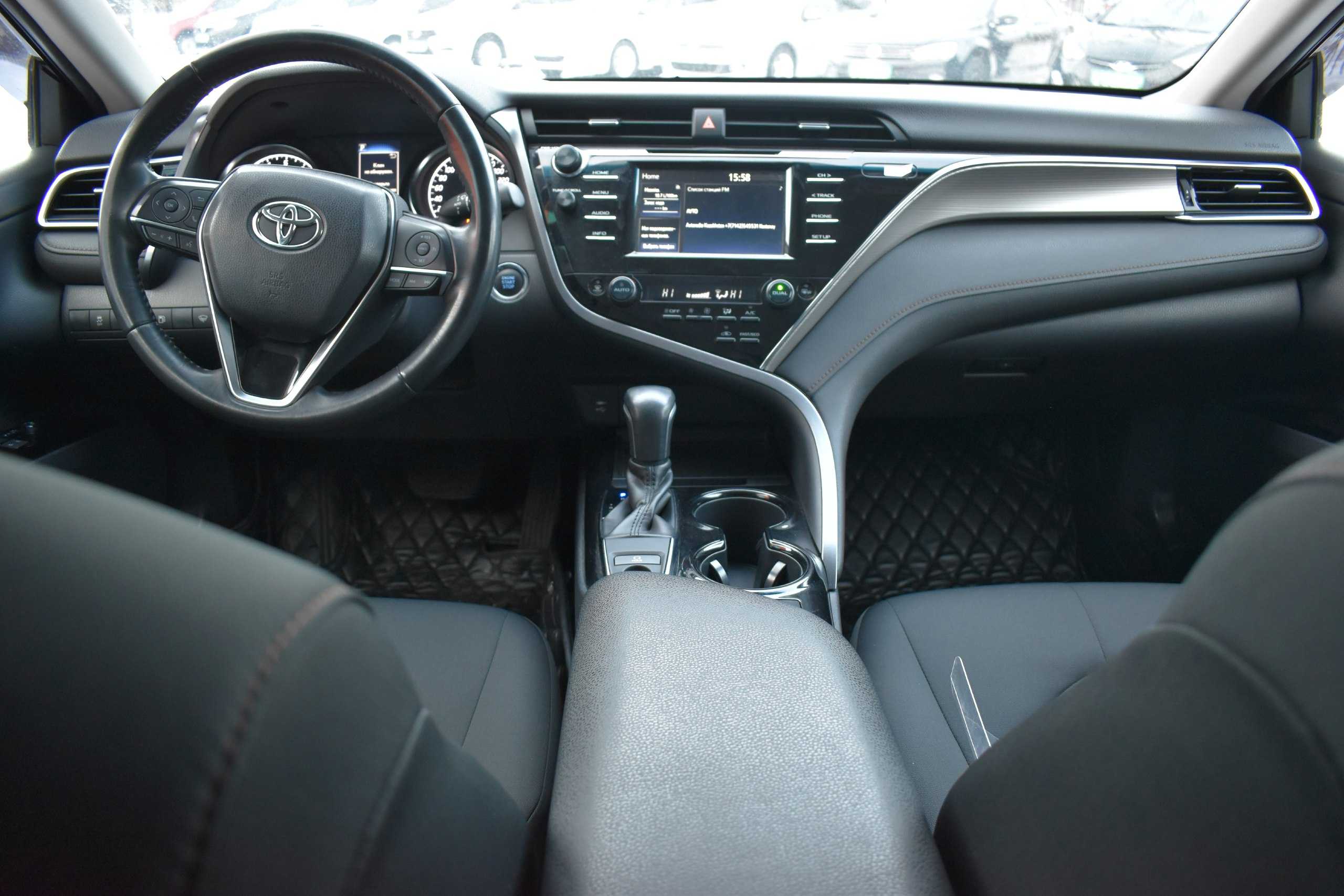 Toyota Camry (2018)